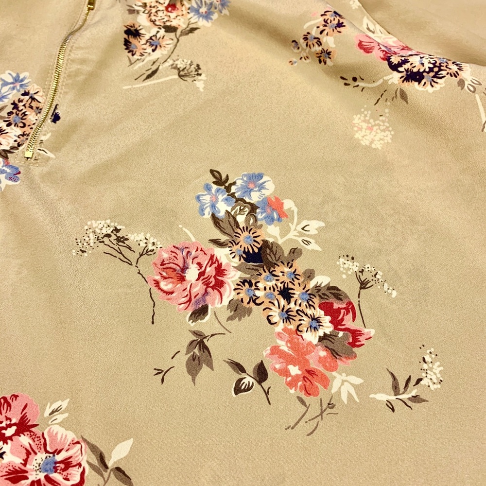 S.R by Sweet Rain Tan Floral 3/4 Sleeve Top - Picture 2 of 6